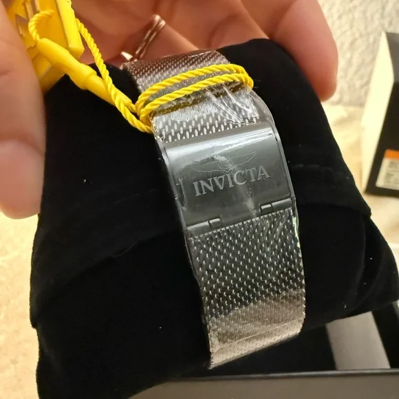 Invicta Ángel Women’s Watch 38mm - Picture 5 of 7